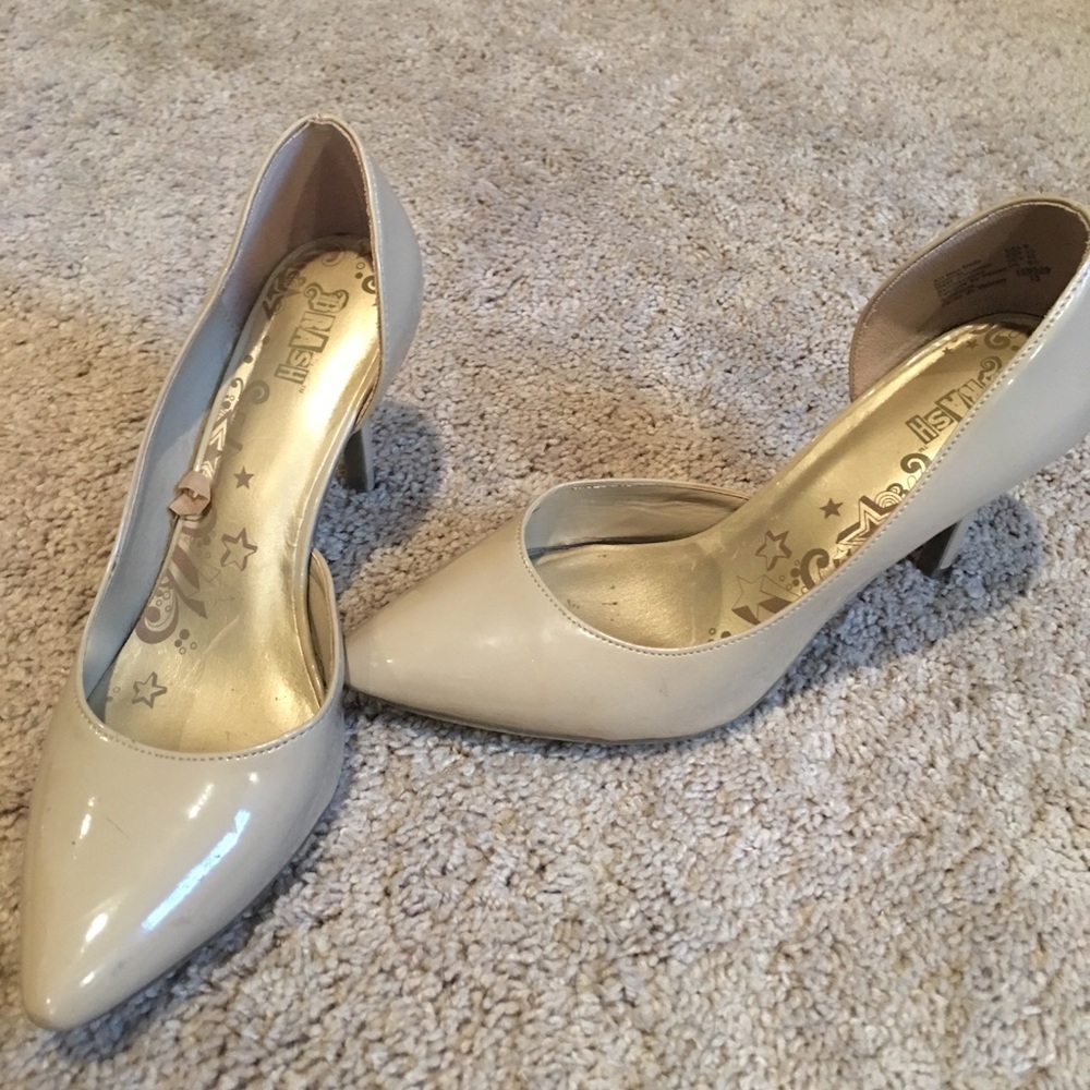 Nude heels